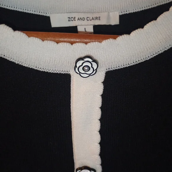 Zoe And Claire Elegant Black and White Long Sleeve Sweater Dress - Picture 5 of 6